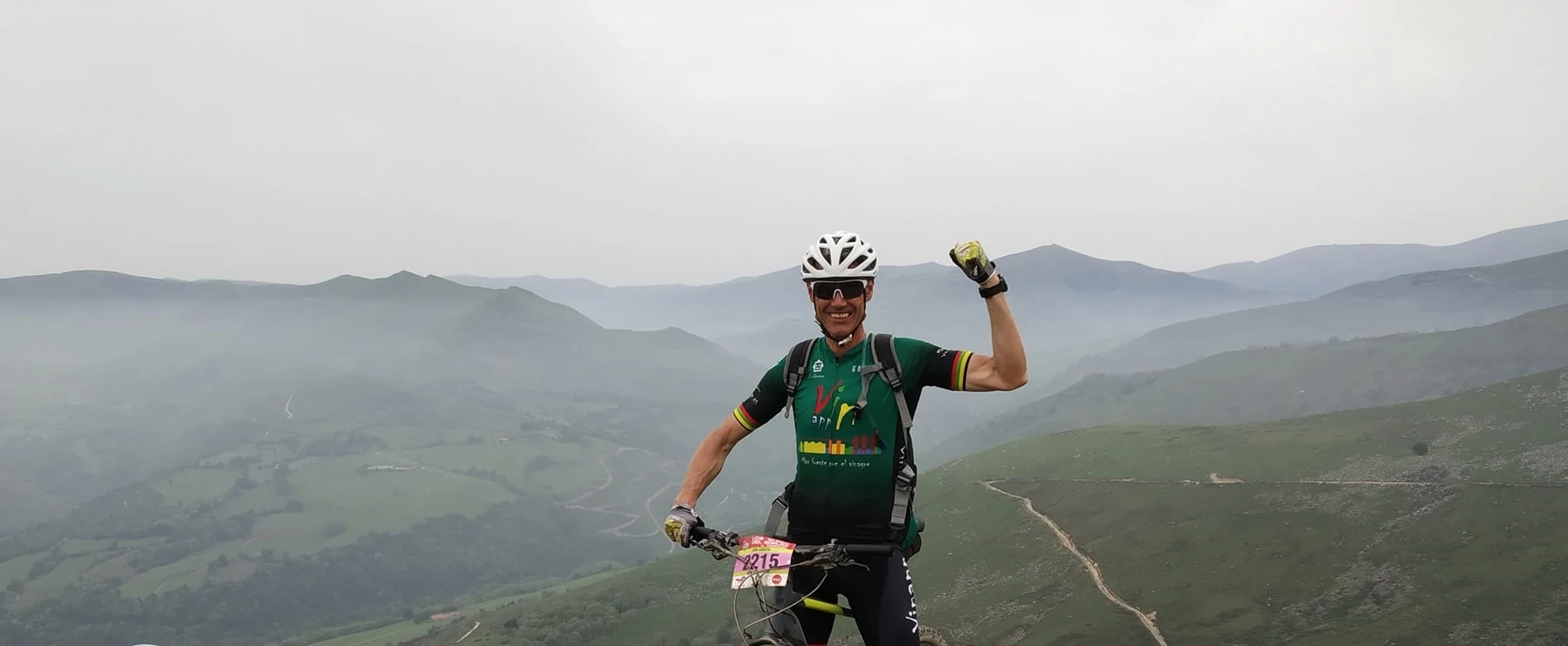 VinApp Cycling Team rider in the mountains
